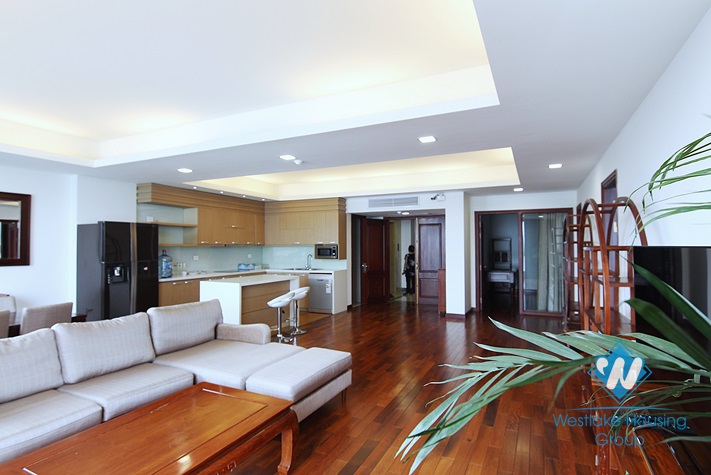 Lake view - 02 bedrooms apartment for rent in Xuan Dieu st