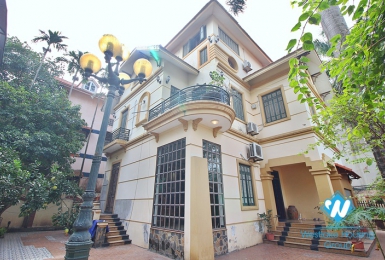 Big house with nice courtyard for rent in Tay Ho District 