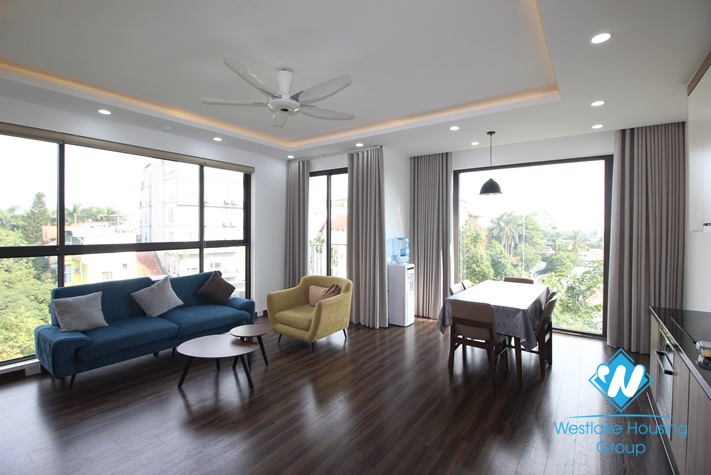 Modern spacious 2-bedroom apartment on Au Co
