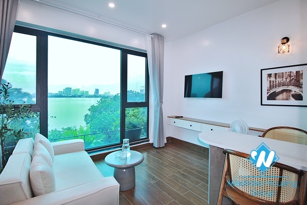 Brand new apartment with lake view in Dang thai mai