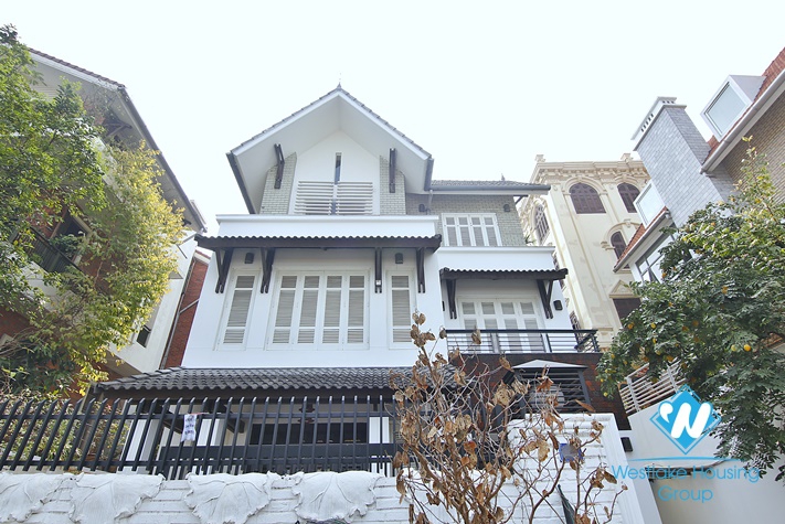 Modern and Elegant Lake view villa for rent in Tay Ho