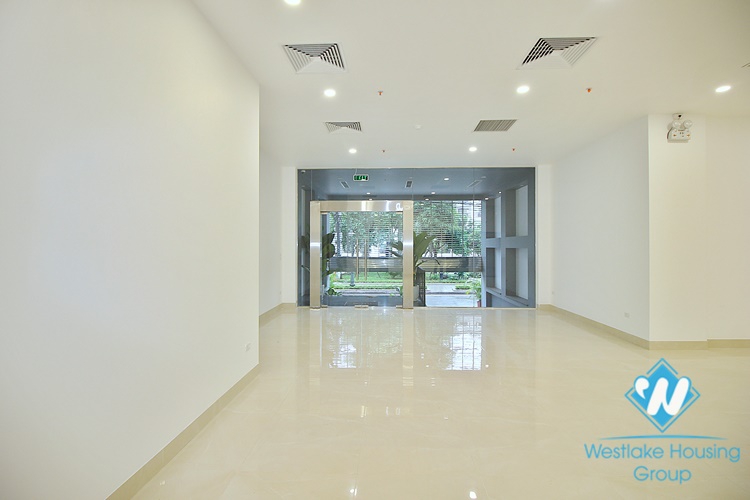 New and huge an office for rent in Tu Hoa street, Tay Ho