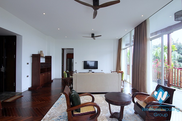 Luxurious 4 beds aparment for rent in Xom Chua, Dang Thai Mai area, Tay Ho