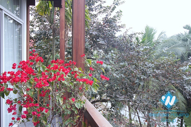 Luxurious 4 beds aparment for rent in Xom Chua, Dang Thai Mai area, Tay Ho