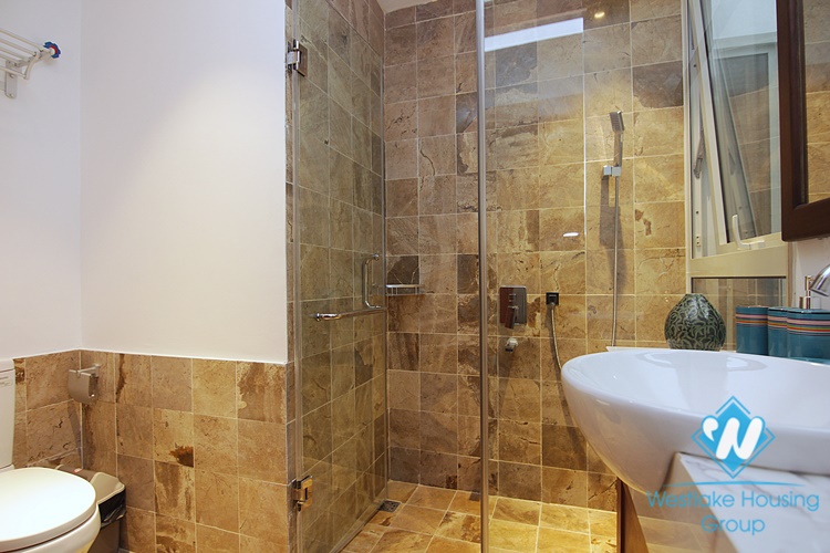 Luxurious 4 beds aparment for rent in Xom Chua, Dang Thai Mai area, Tay Ho