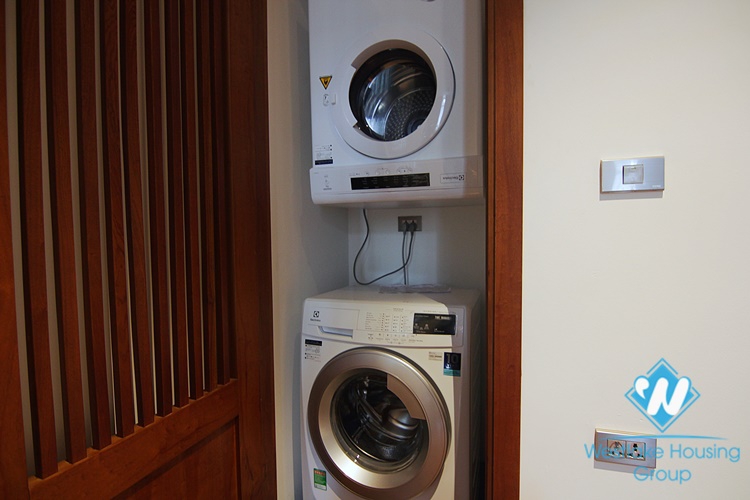 Luxurious 4 beds aparment for rent in Xom Chua, Dang Thai Mai area, Tay Ho