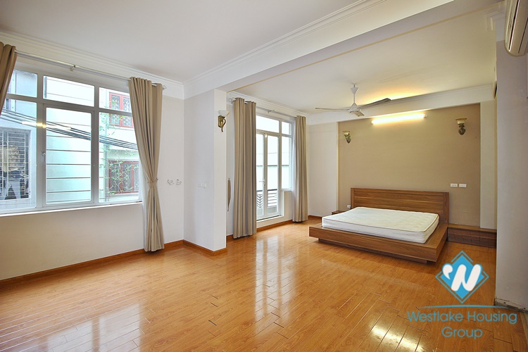 New house for rent in Au Co street, Tay Ho, Hanoi