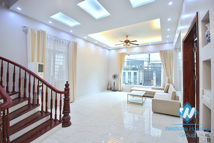New house for rent in Au Co street, Tay Ho, Hanoi