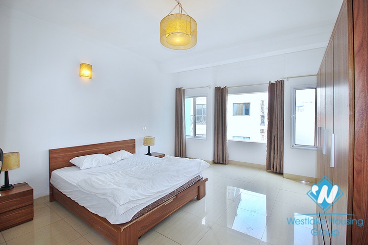 Spacious, bright and clean apartment for rent in building 271D Au Co, Tay Ho , Ha Noi