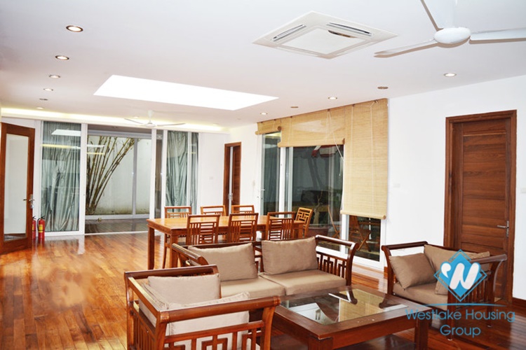 Beautiful and nice house for rent in Tay Ho area , Ha Noi.