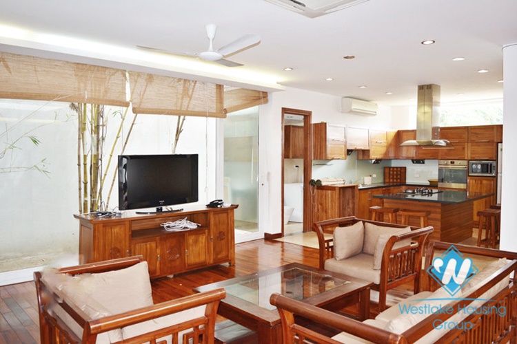 Beautiful and nice house for rent in Tay Ho area , Ha Noi.