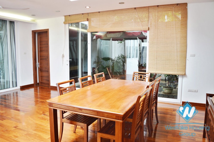Beautiful and nice house for rent in Tay Ho area , Ha Noi.