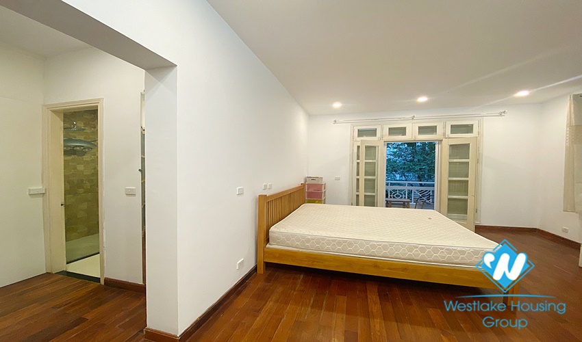 Nice house with 5 bedroom in T Block Ciputra for rent