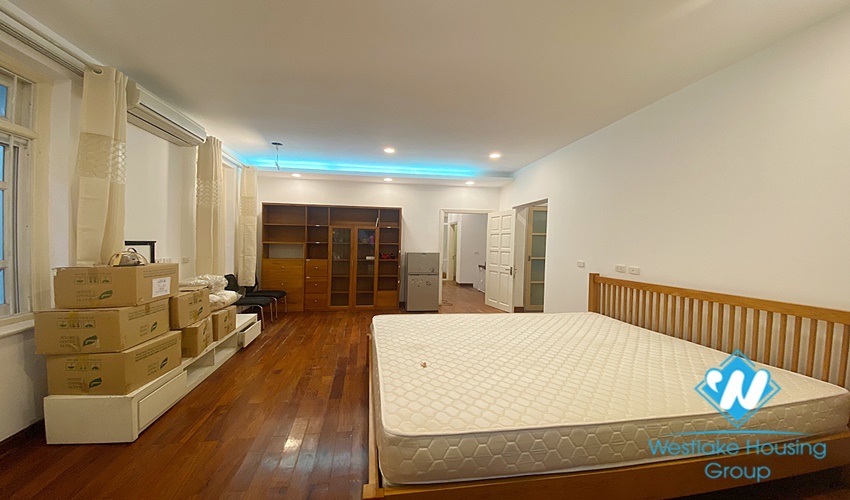 Nice house with 5 bedroom in T Block Ciputra for rent