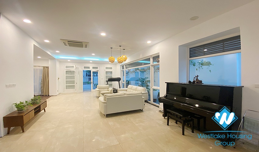 Nice house with 5 bedroom in T Block Ciputra for rent