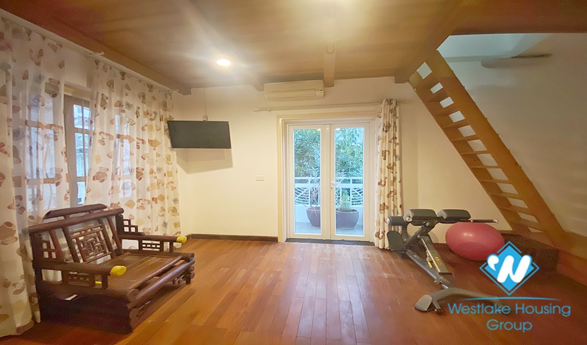 Nice house with 5 bedroom in T Block Ciputra for rent