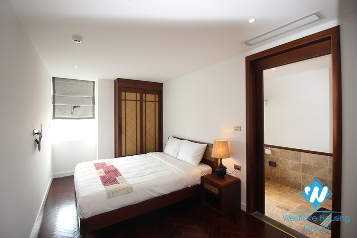 Lake view apartment with 4 bedrooms for rent in Quang Khanh st, Tay Ho District 