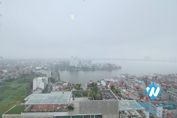 A beautiful service 4 bedroom apartment for rent in Dang thai mai, Tay ho, Ha noi 