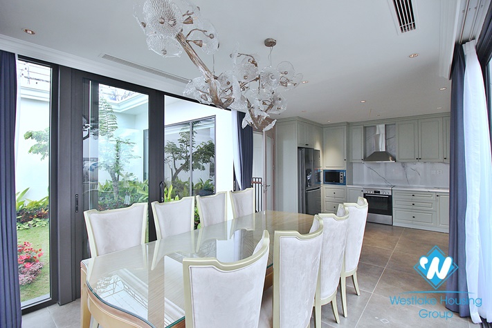 Beautiful 03 bedrooms apartment with nice terrace for rent in Tay Ho District 