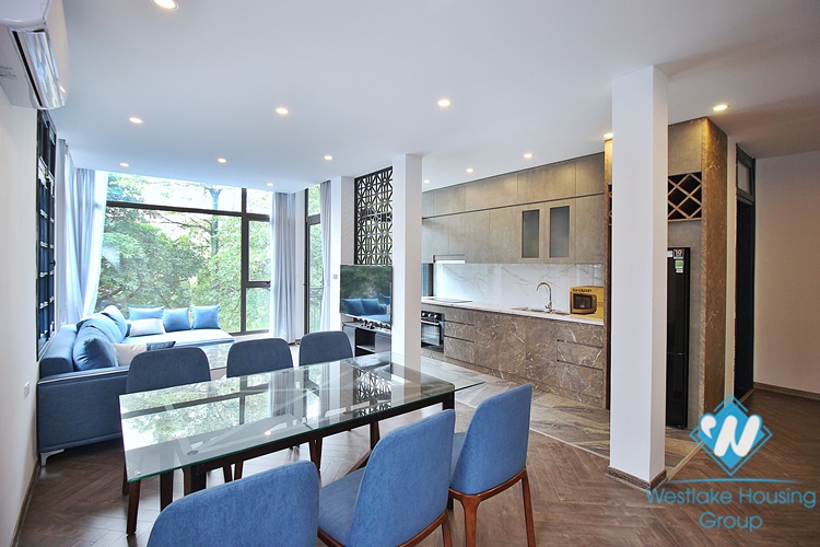 Lake view two bedrooms apartment for rent in Xuan Dieu, Tay Ho