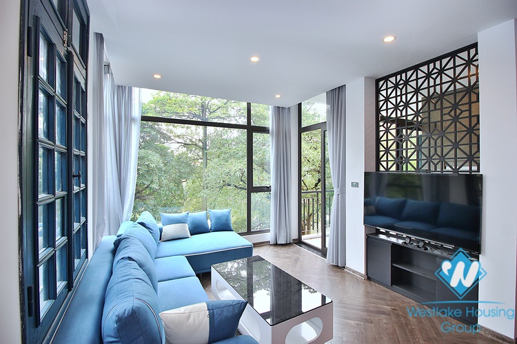 Lake view two bedrooms apartment for rent in Xuan Dieu, Tay Ho