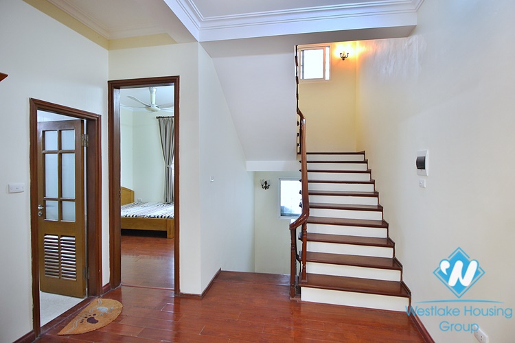An affordable house for rent in Au Co street, Tay Ho