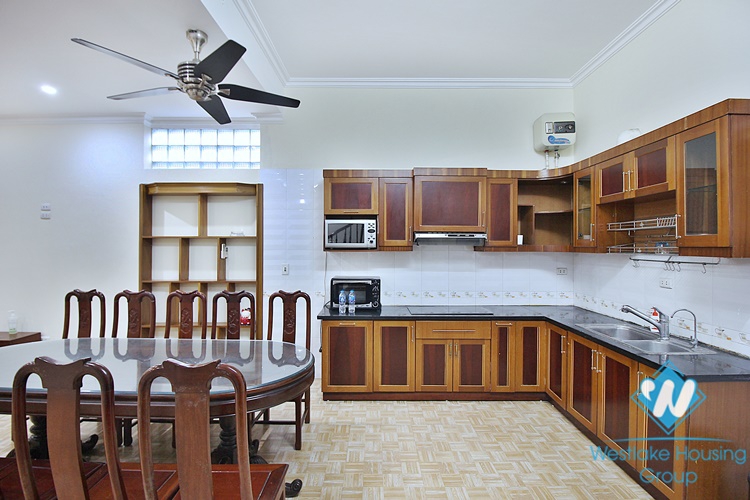 An affordable house for rent in Au Co street, Tay Ho