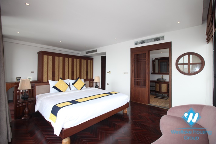 Lake view apartment with 4 bedrooms for rent in Quang Khanh st, Tay Ho District 