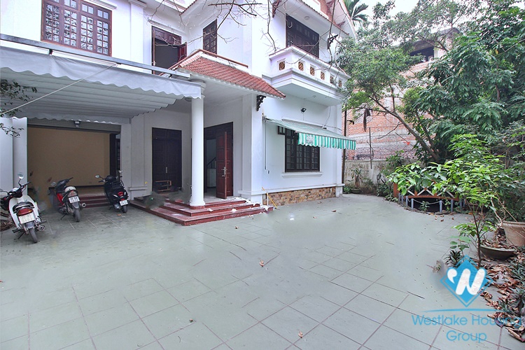 Huge garden house for rent in Lac Long Quan, Tay Ho