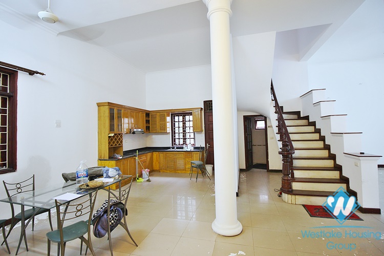 Huge garden house for rent in Lac Long Quan, Tay Ho