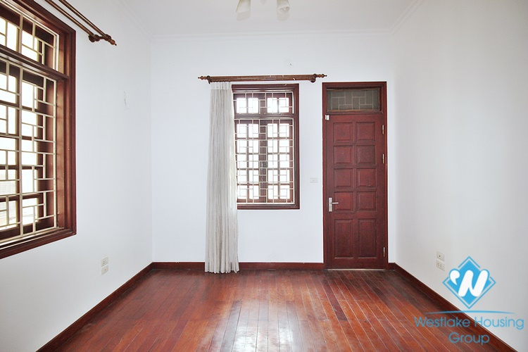 Huge garden house for rent in Lac Long Quan, Tay Ho