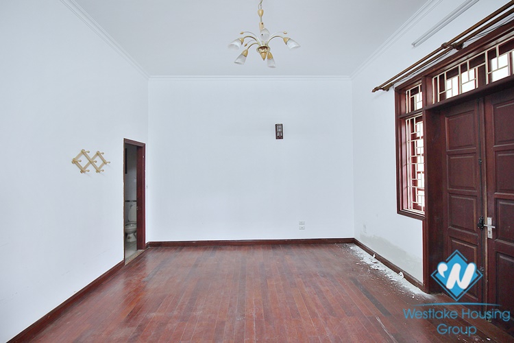 Huge garden house for rent in Lac Long Quan, Tay Ho