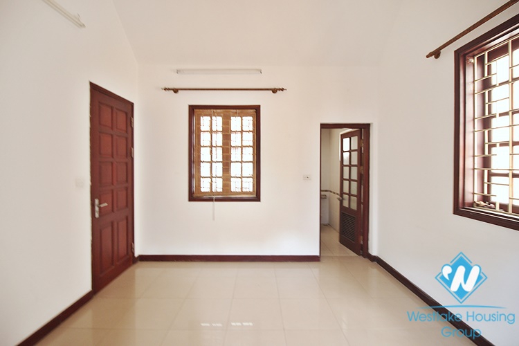 Huge garden house for rent in Lac Long Quan, Tay Ho