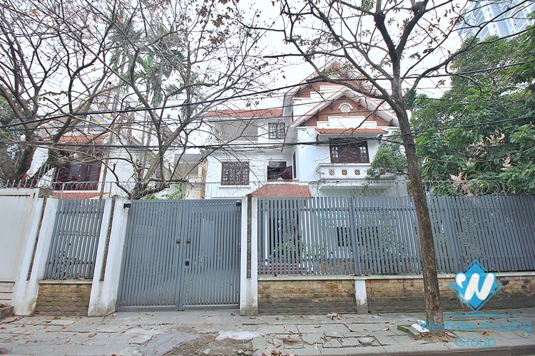 Huge garden house for rent in Lac Long Quan, Tay Ho