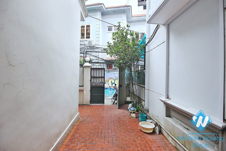 An affordable 4 beds house for rent in Tu Hoa, Tay Ho