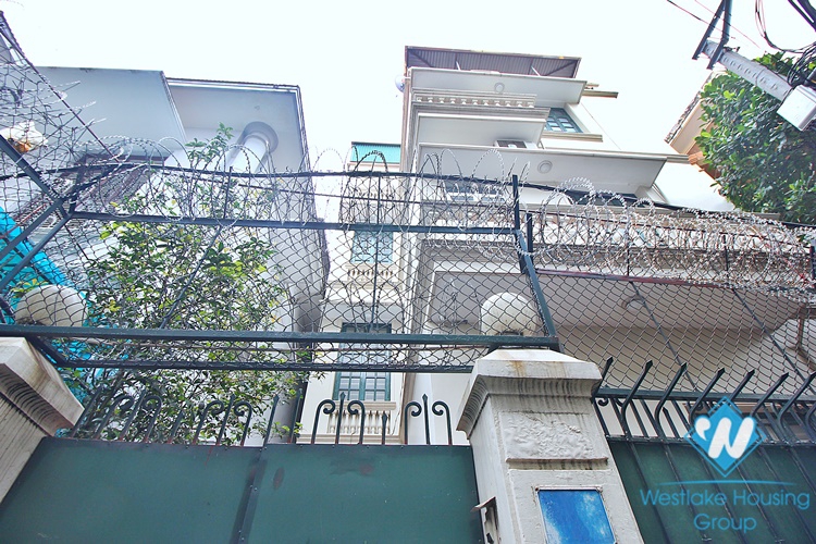 An affordable 4 beds house for rent in Tu Hoa, Tay Ho