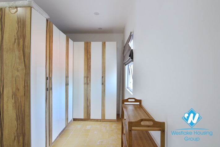 Nice design 02 bedrooms apartment with lake view for rent near Sheraton Hotel