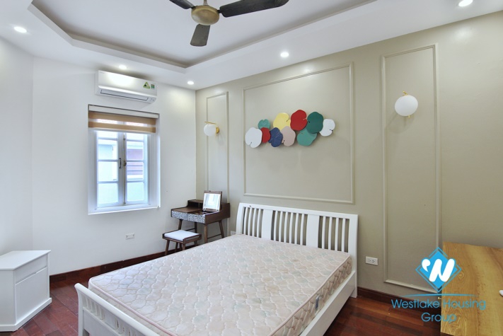 Nice design 02 bedrooms apartment with lake view for rent near Sheraton Hotel