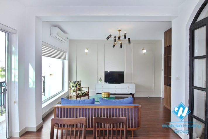 Nice design 02 bedrooms apartment with lake view for rent near Sheraton Hotel