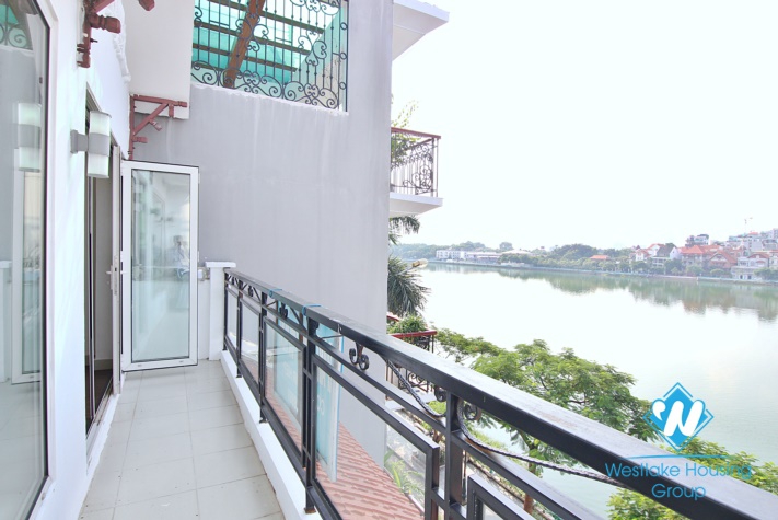 Nice design 02 bedrooms apartment with lake view for rent near Sheraton Hotel