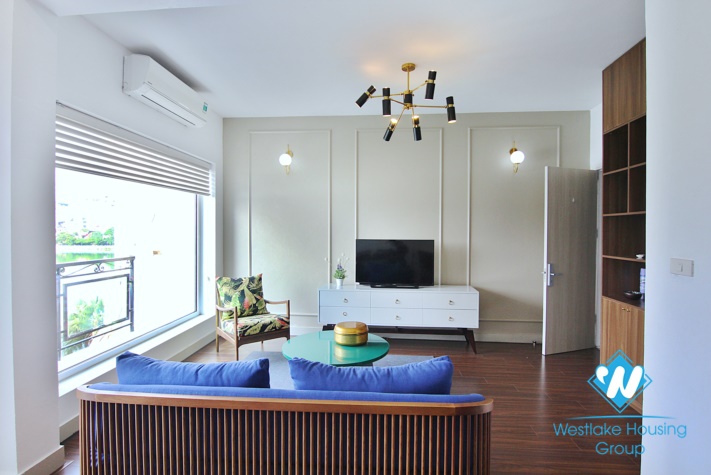Nice design 02 bedrooms apartment with lake view for rent near Sheraton Hotel