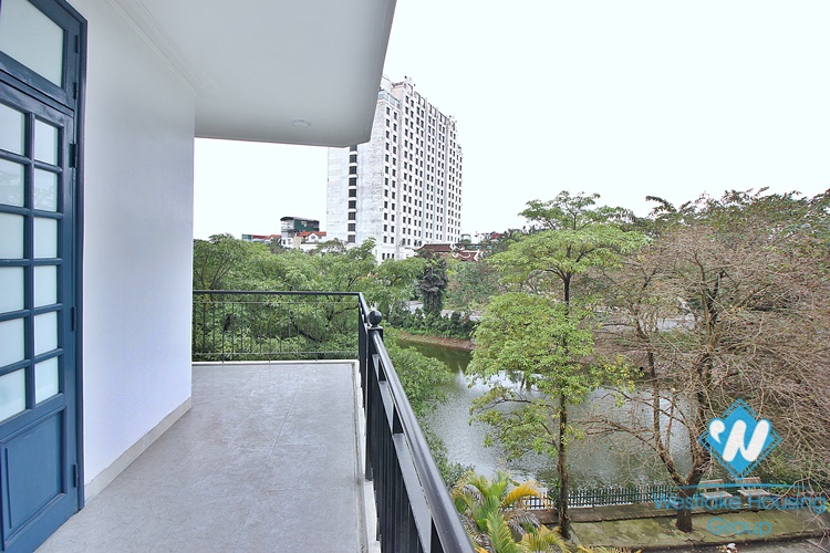 Lake-view two beds apartment for rent in Xuan Dieu, Tay Ho
