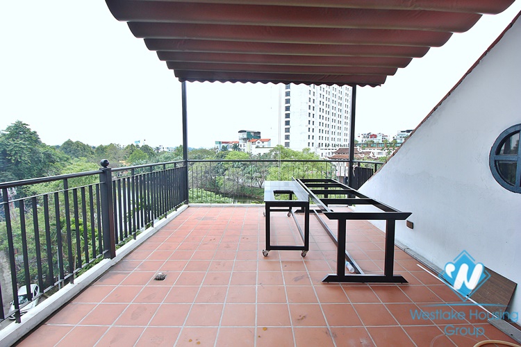 Lake-view two beds apartment for rent in Xuan Dieu, Tay Ho
