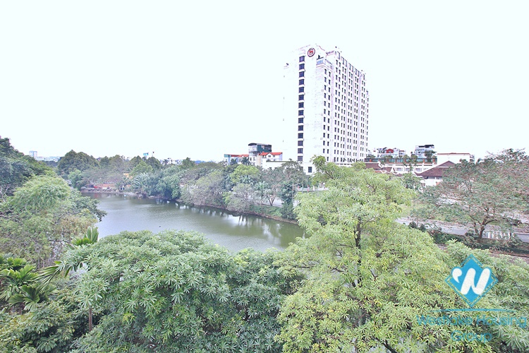 Lake-view two beds apartment for rent in Xuan Dieu, Tay Ho