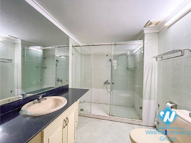 A beautiful house with nice view for rent in Tay Ho, Ha Noi