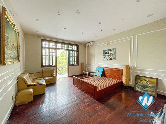 A beautiful house with nice view for rent in Tay Ho, Ha Noi