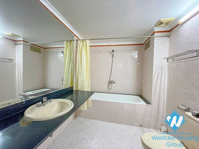 A beautiful house with nice view for rent in Tay Ho, Ha Noi