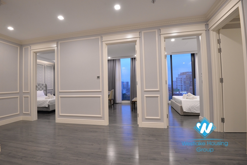 Luxury four bedroom apartment for rent in Vinhome Metropolis, Ba Dinh District, Hanoi.