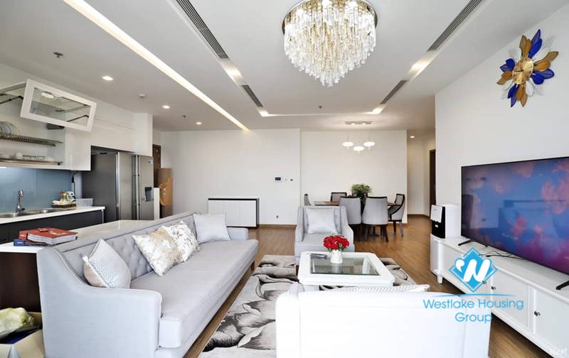 A charming apartment for lease in Vinhome Metropolis, Lieu Giai, Ha Noi