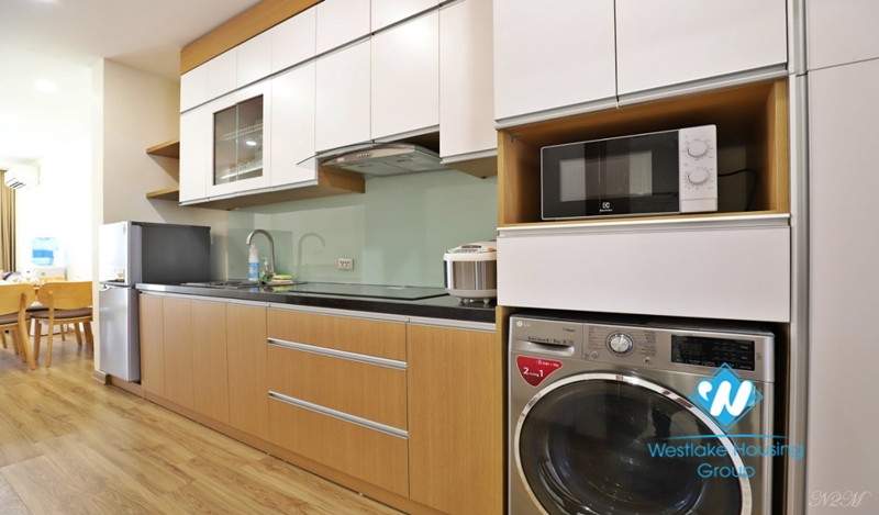 1 bedroom large area cheap apartment for rent in Ba Dinh district